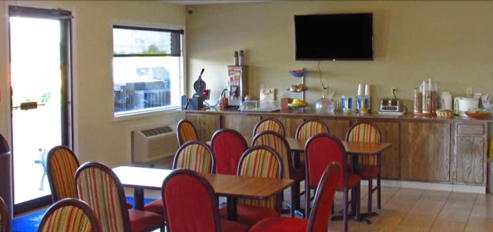 Americas Best Value Inn-Celina Bagian luar foto
