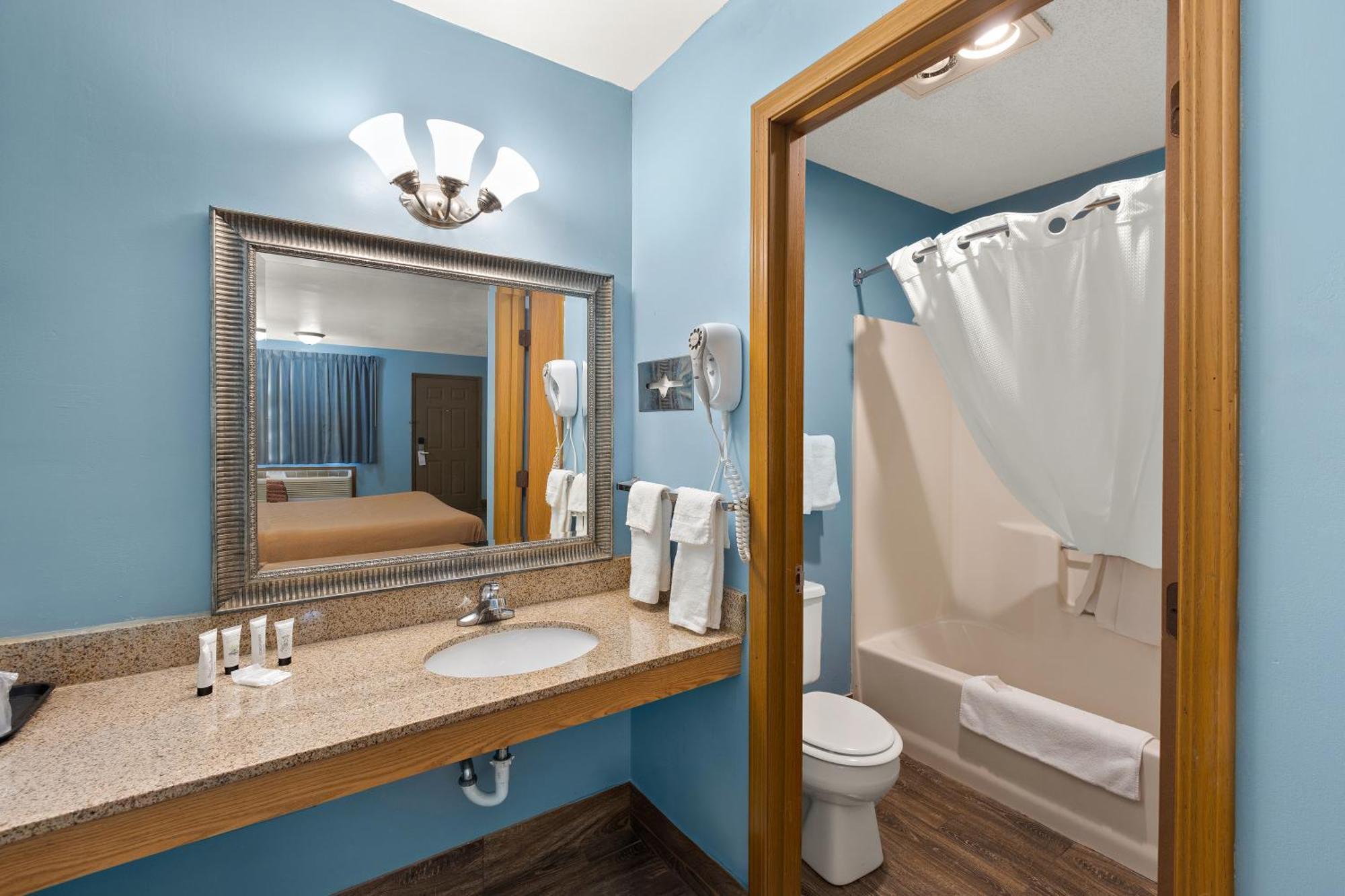 Americas Best Value Inn-Celina Bagian luar foto