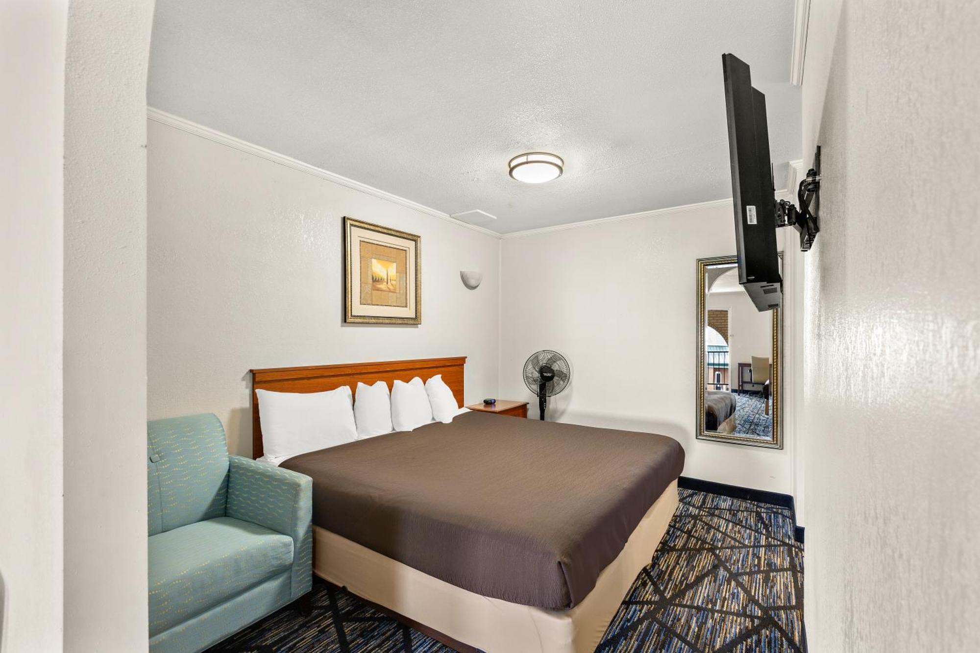 Americas Best Value Inn-Celina Bagian luar foto