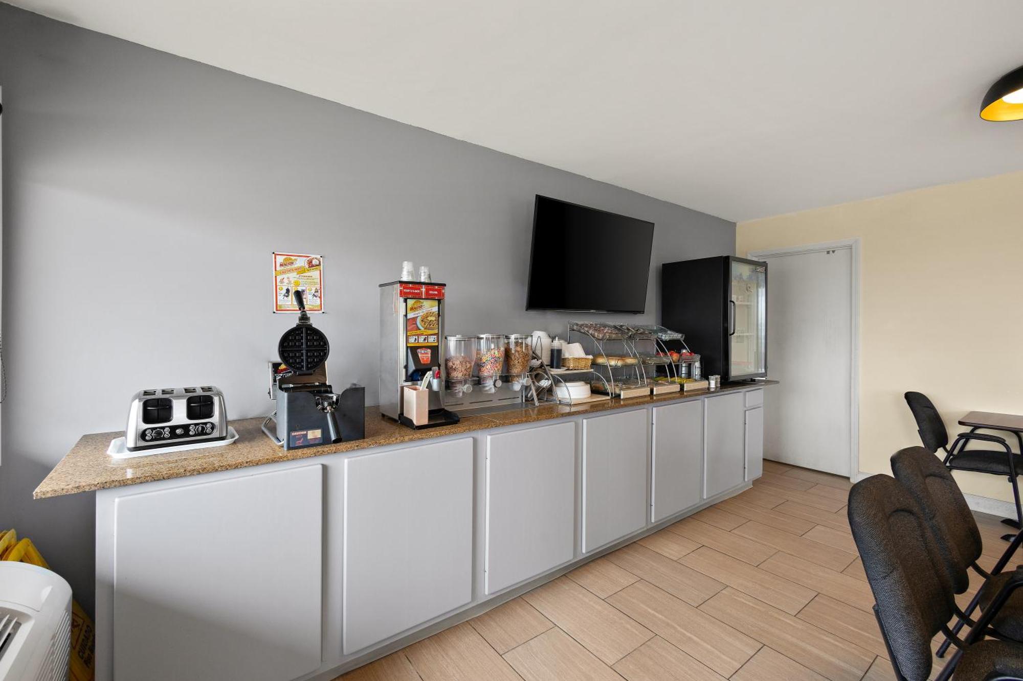 Americas Best Value Inn-Celina Bagian luar foto